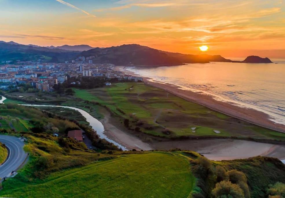 Piso En Zarauz Centro A 100M De La Playaアパートメント エクステリア 写真